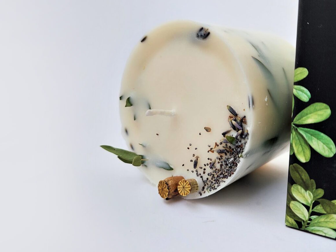 Telmas Botanica, Duftkerze Wiesenblumen & Lavendel, groß – Bild 2